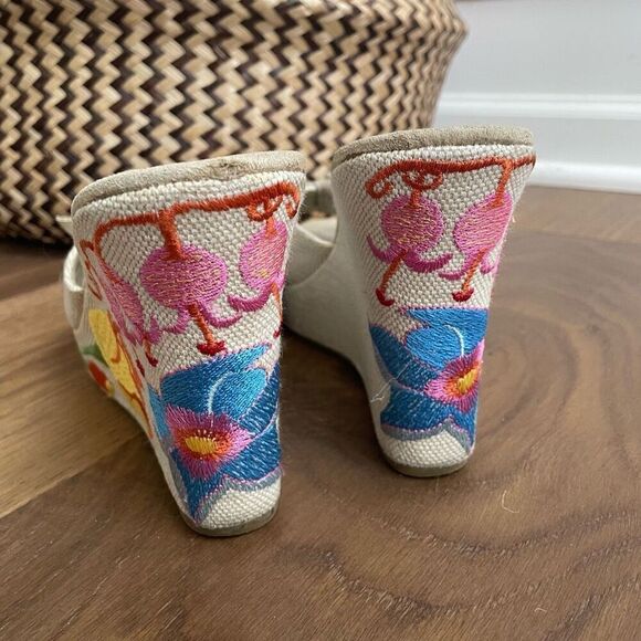 Vintage Y2K Bongo Wedge Sandals Heel Beige Floral Slip On Canvas Embroidered 9.5 - Picture 4 of 9